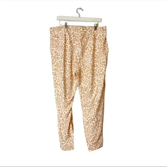 NWT Chico’s zenergy Pima jogger animal print leopard ecru sz XL - Picture 3 of 5